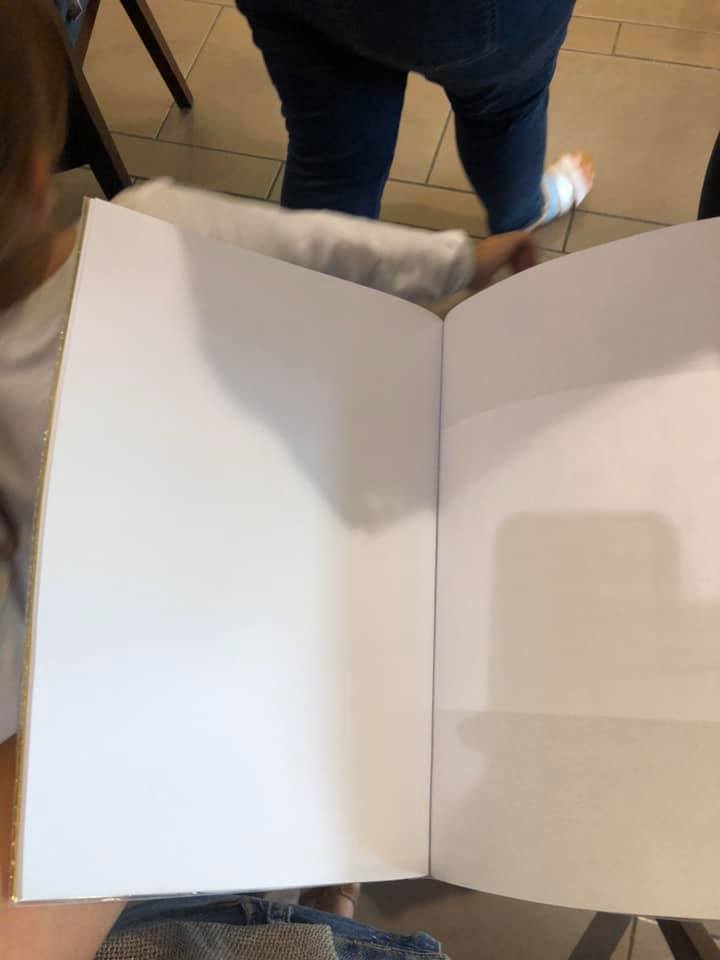 החומש עם הדפים הריקים