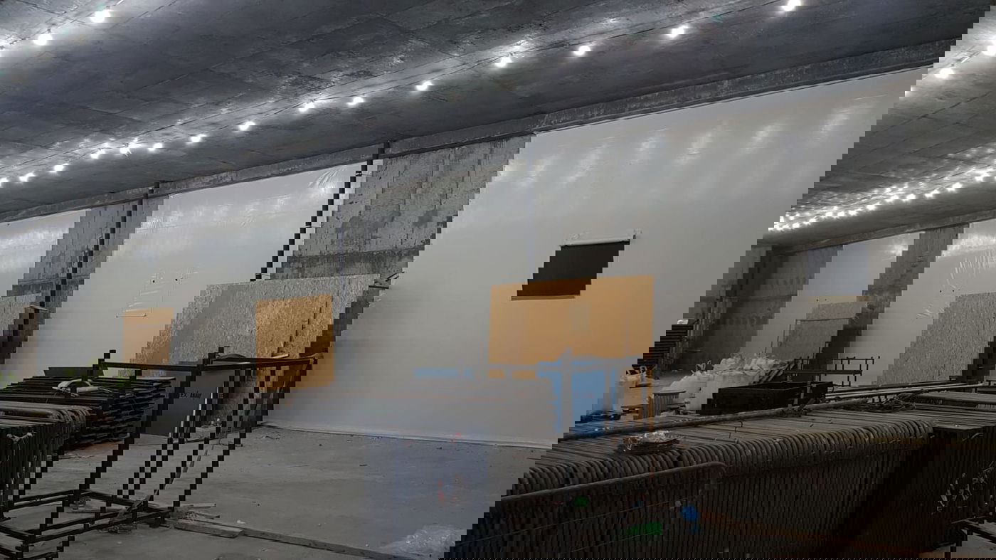 כך נערכים בחסידות גור לחתונה בקור הצפוי