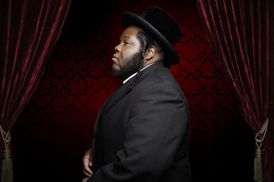 ניסים בלאק בסינגל לקראת חנוכה: 8 להבות