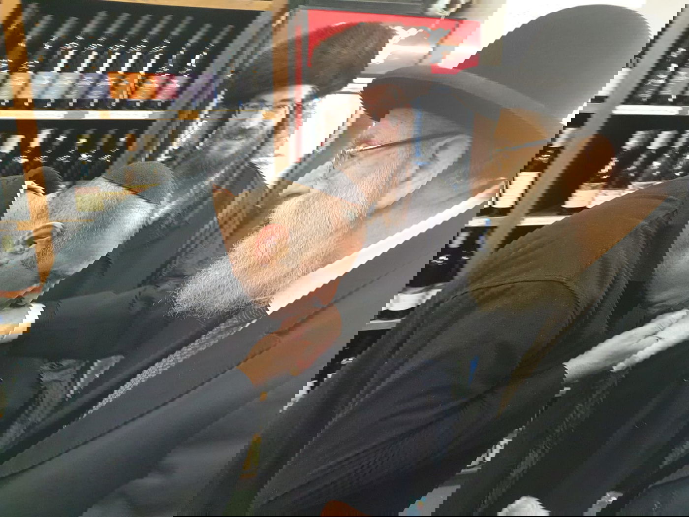 כנגד חילול שבת: רבה של ירושלים ערך סיור בשוק - בערב שבת