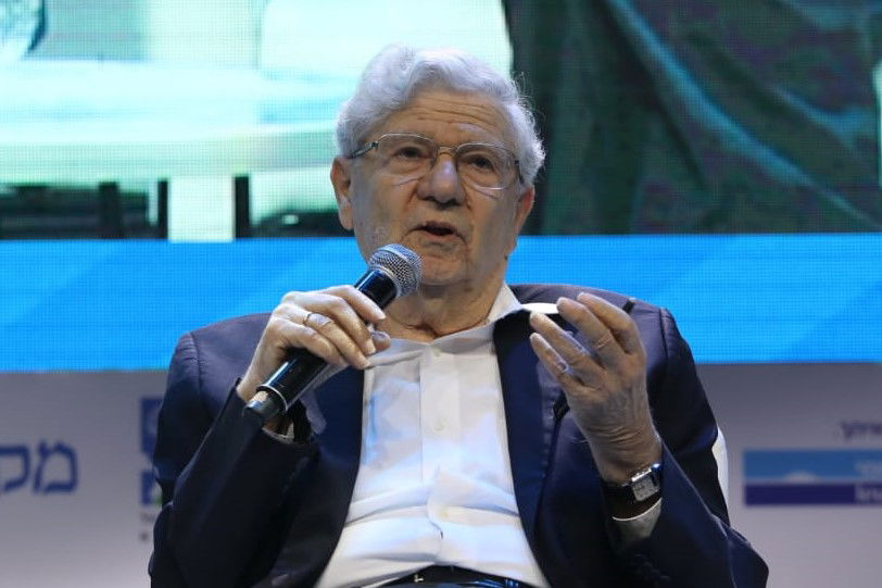 פרופ' אהרן ברק, הבוקר