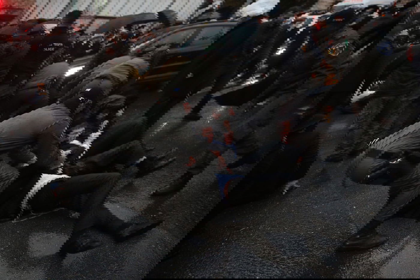 הפגנה סוערת בירושלים: אלימות ומעצרים