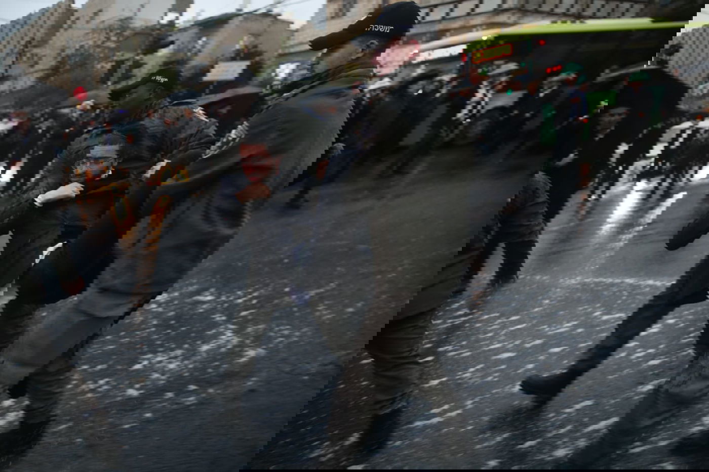 הפגנה סוערת בירושלים: אלימות ומעצרים