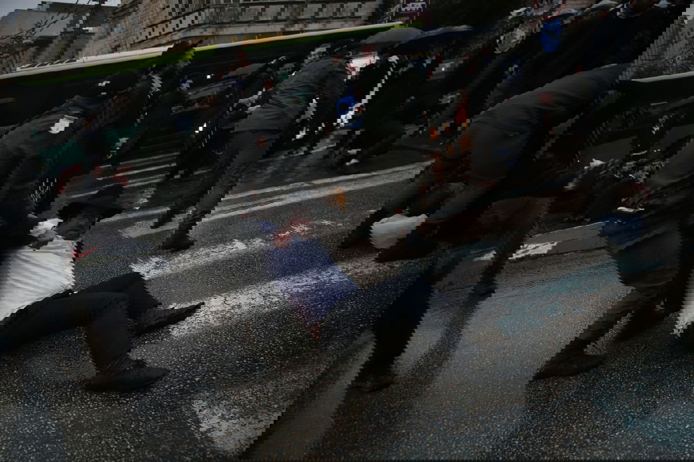 הפגנה סוערת בירושלים: אלימות ומעצרים