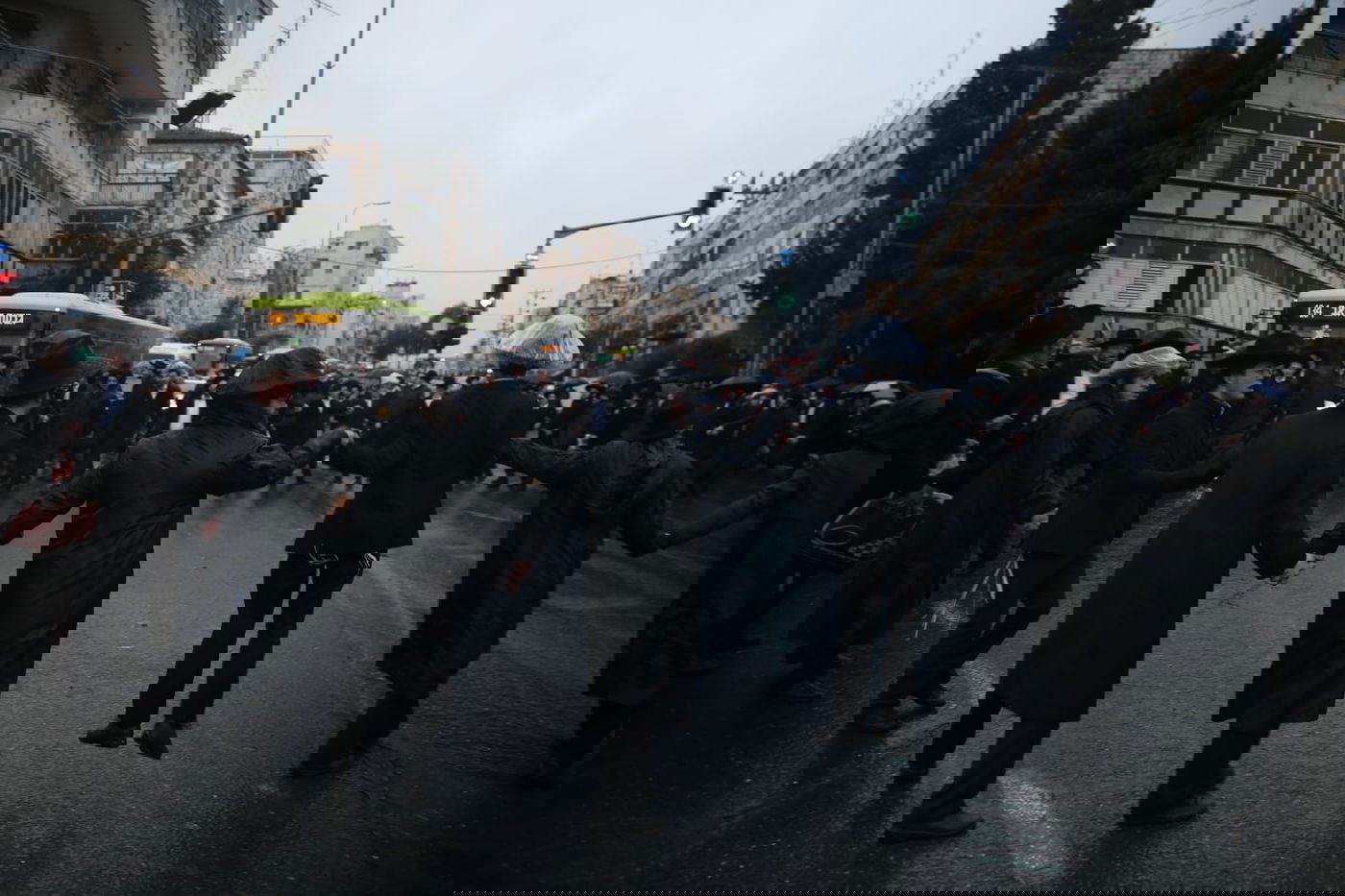 הפגנה סוערת בירושלים: אלימות ומעצרים