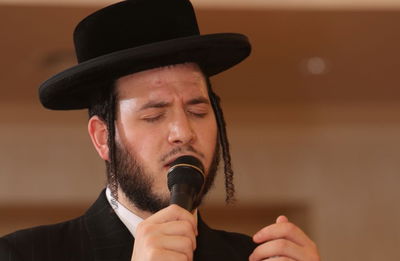 מוטי אילוביץ' והילד דוני מנדלוביץ': עמך אני