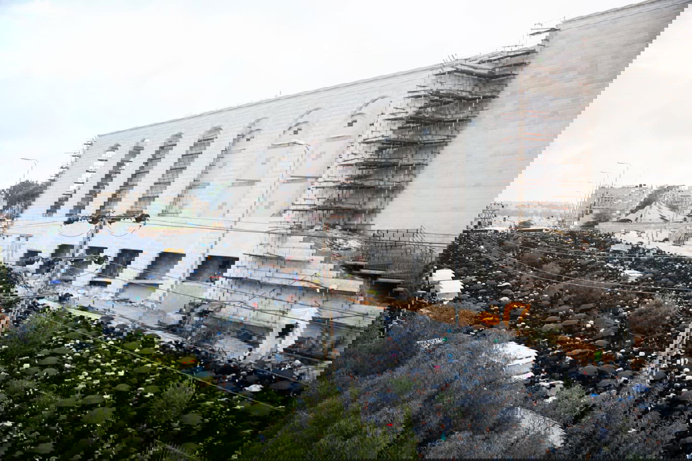 צפו: רבבות בשמחת החופה לנכד האדמו"ר מגור