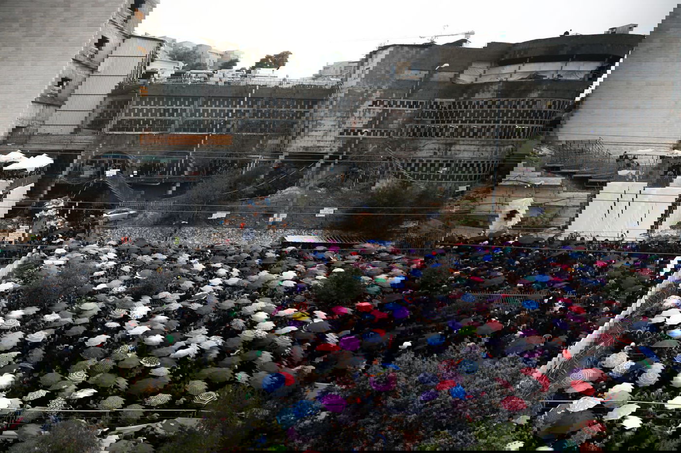 צפו: רבבות בשמחת החופה לנכד האדמו"ר מגור