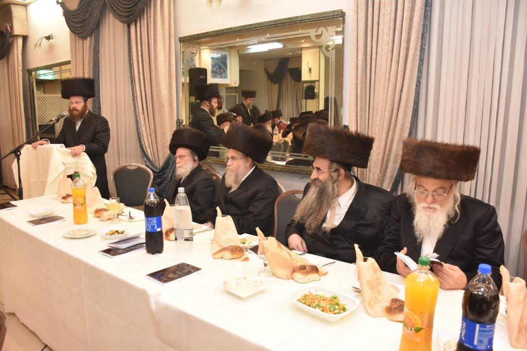 מאות ב'דינר' השנתי לכולל 'פנים מאירות - להורות נתן'