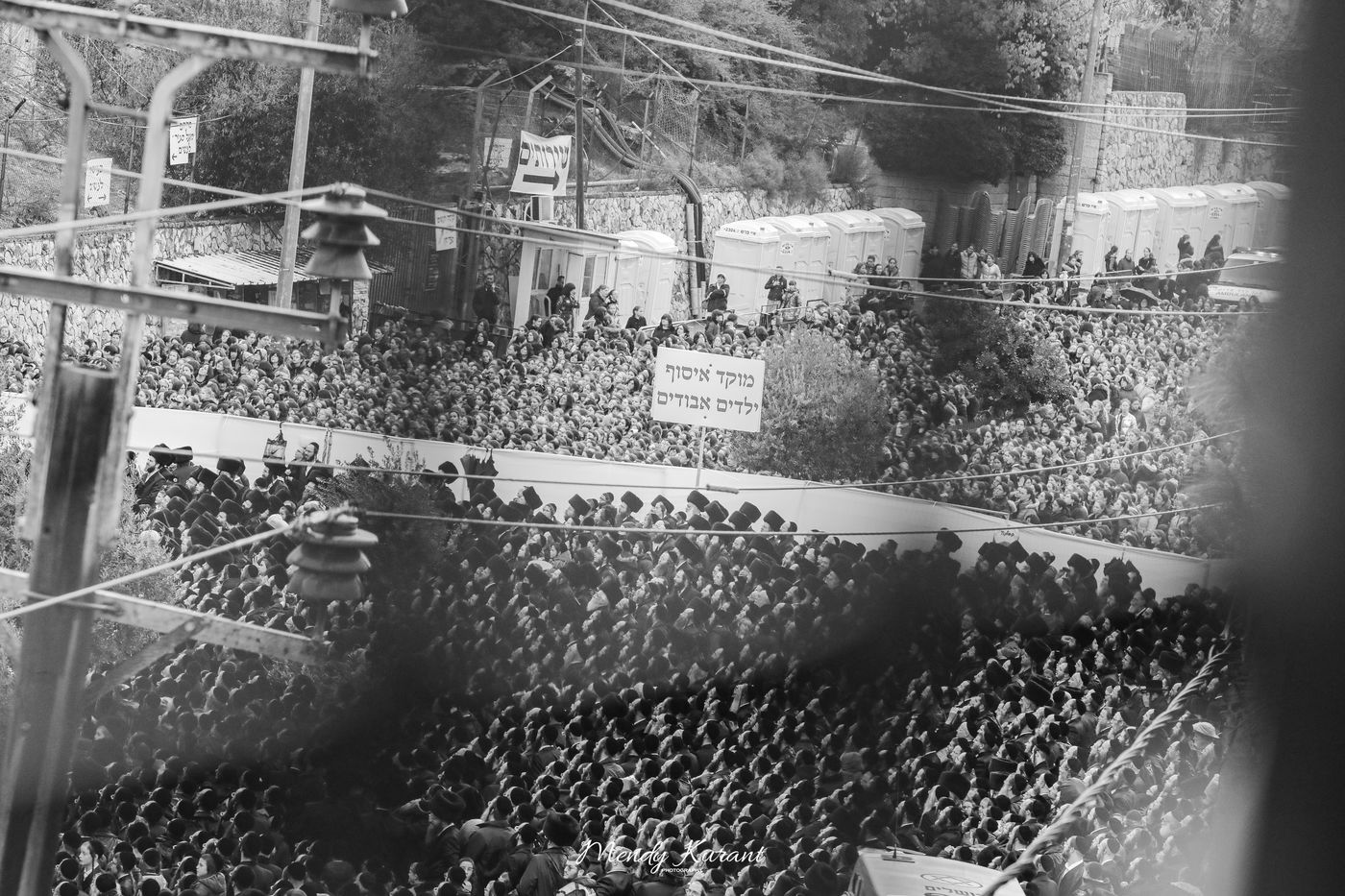 100 רגעים: החב"דניקים תיעדו את החופה בגור