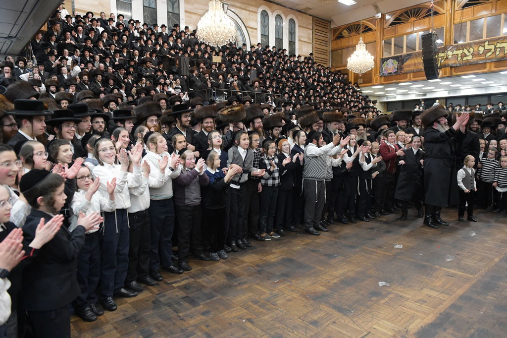 אלפים בשמחת החתונה לנכד האדמו"ר מסאטמר
