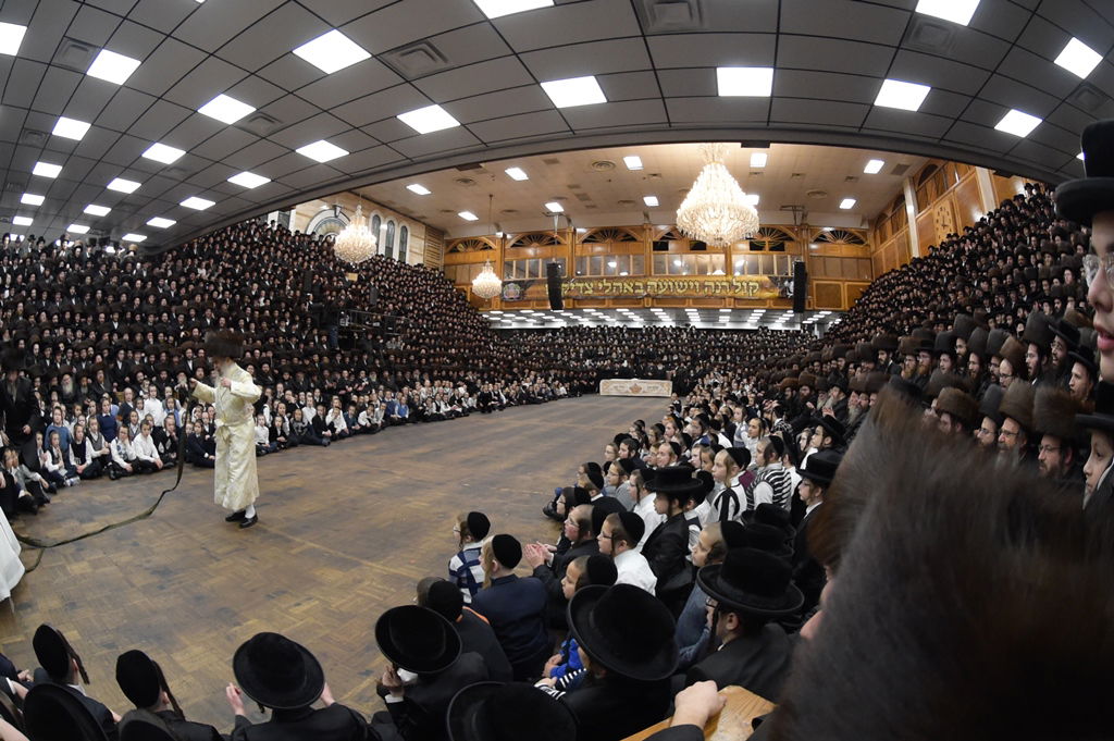 אלפים בשמחת החתונה לנכד האדמו"ר מסאטמר