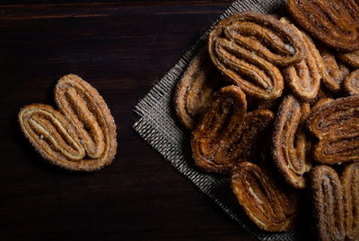 עוגיות אוזני פיל בגרסה חורפית: מתובלות ופריכות כהוגן