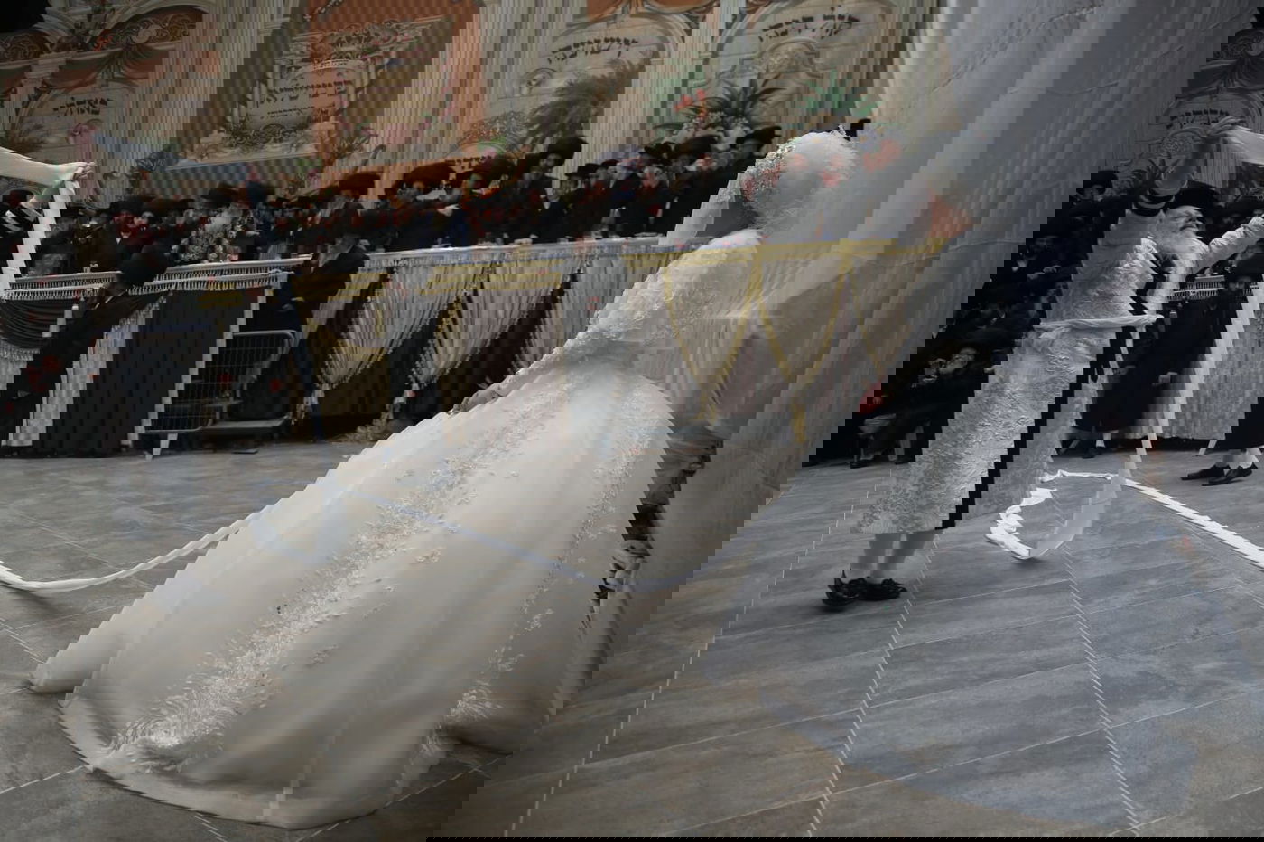 צפו: ה'מצווה טאנץ' לבת הרבי מפרמישלאן