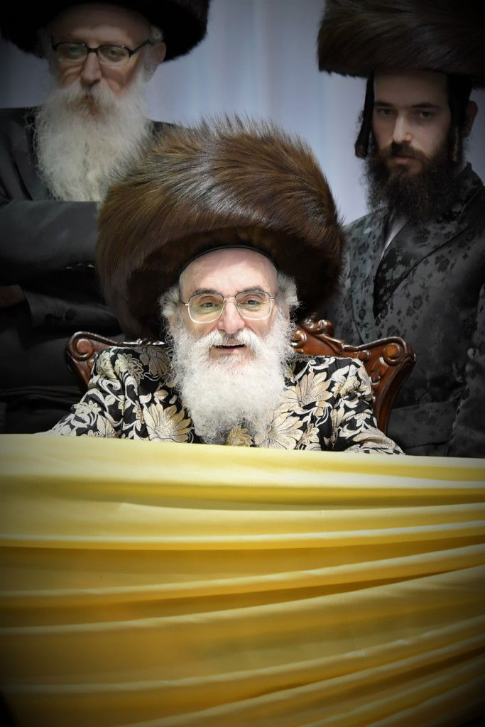 תיעוד: אלפים בחתונת נכד האדמו"ר מויז'ניץ