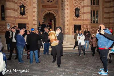 היסטוריה בבוקרשט: ס"ת הוכנס לזכרו של ה'פלא יועץ'