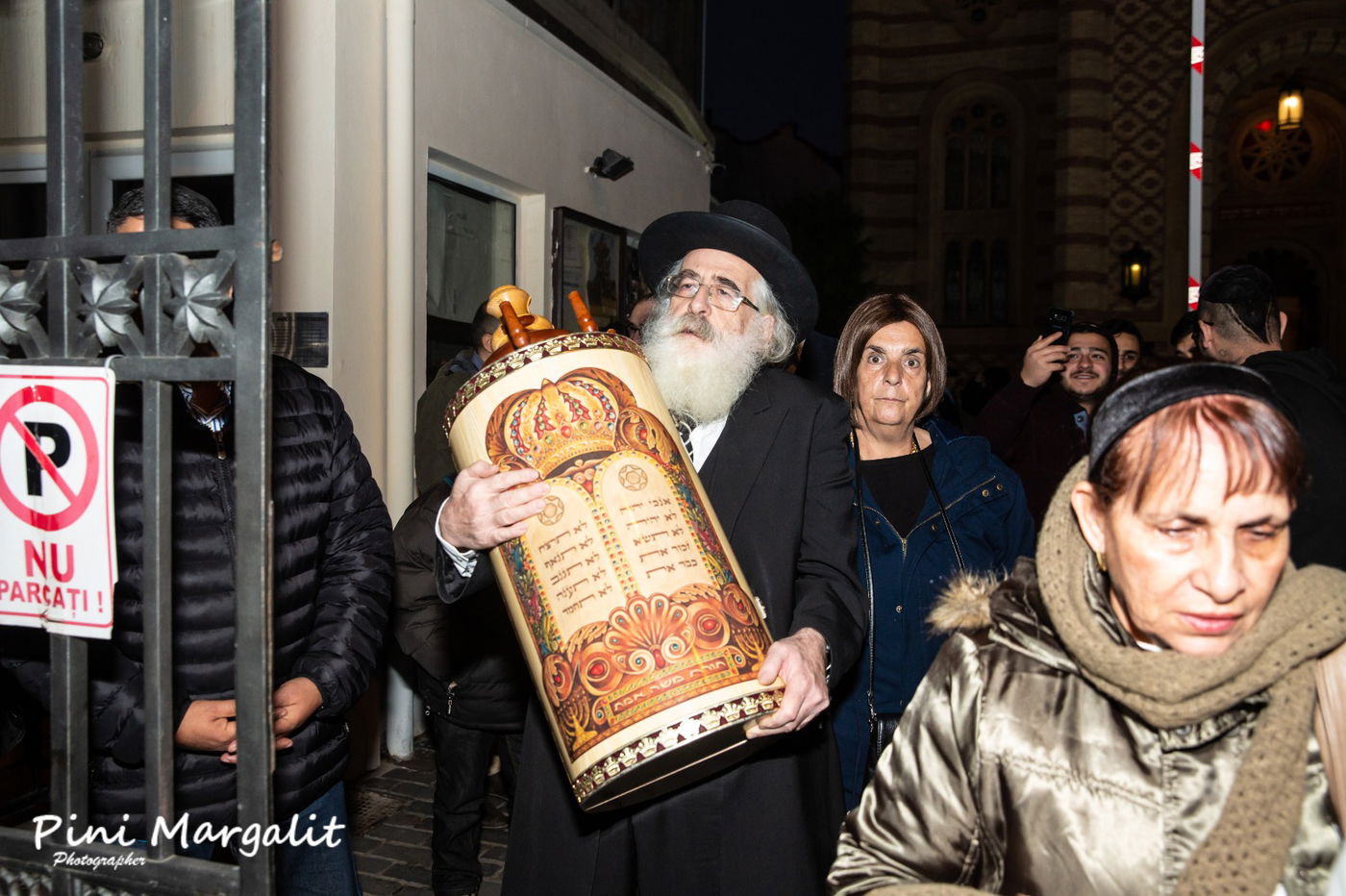 היסטוריה בבוקרשט: ס"ת הוכנס לזכרו של ה'פלא יועץ'