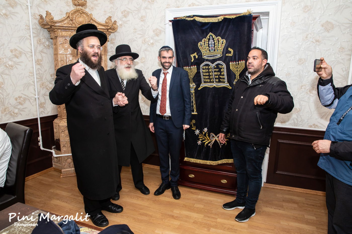 היסטוריה בבוקרשט: ס"ת הוכנס לזכרו של ה'פלא יועץ'