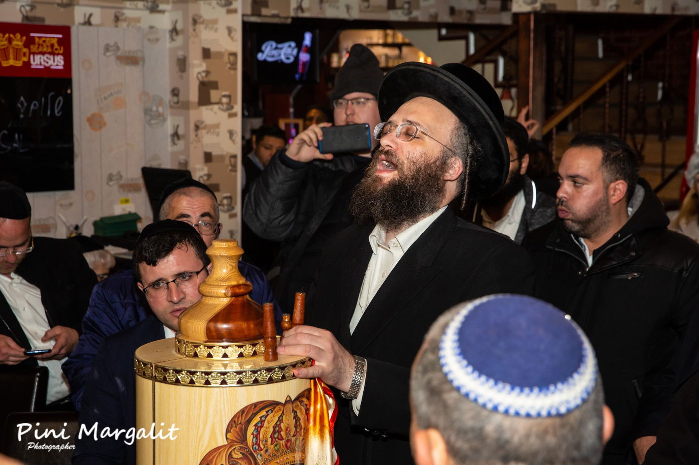 היסטוריה בבוקרשט: ס"ת הוכנס לזכרו של ה'פלא יועץ'