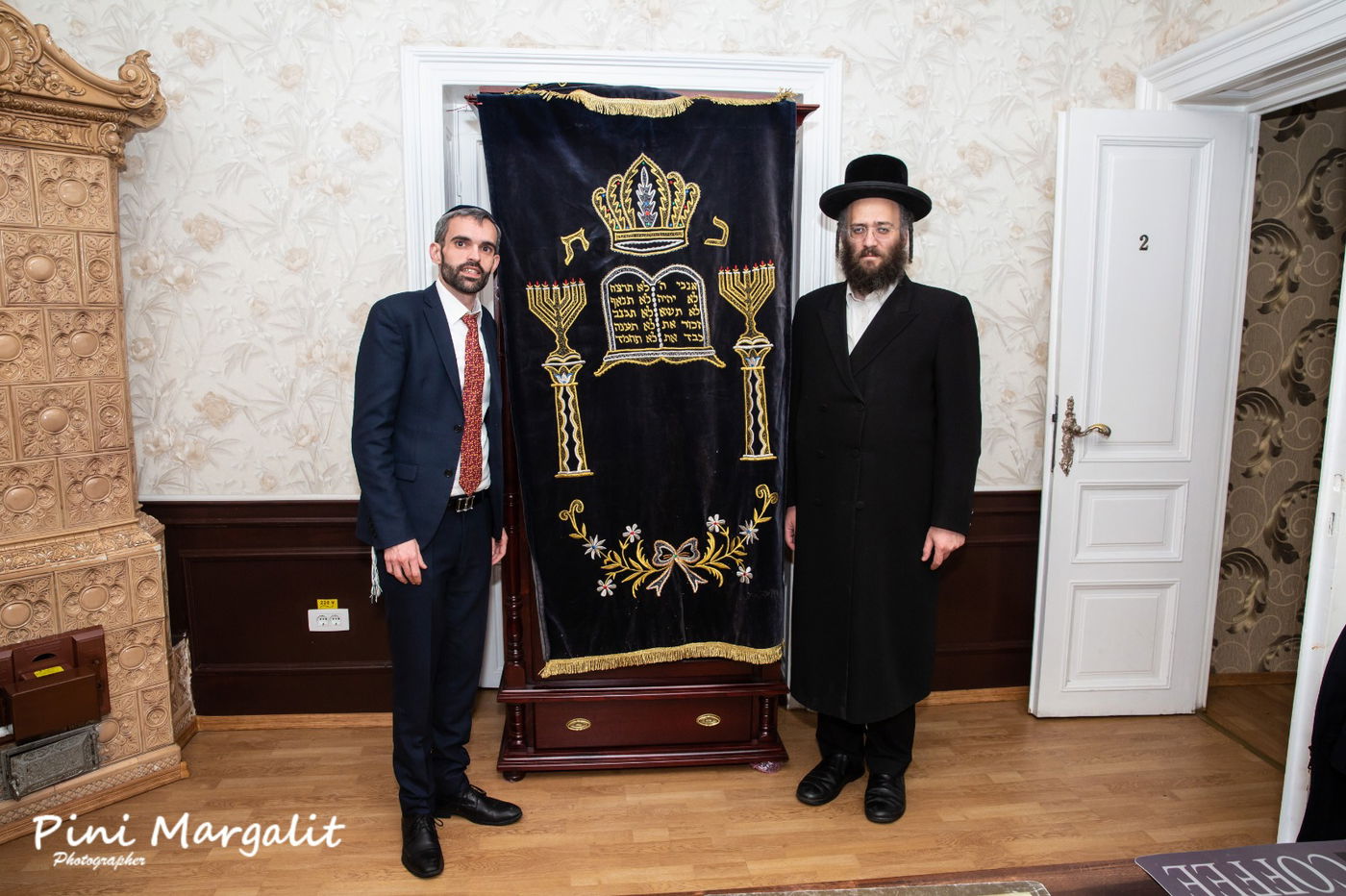 היסטוריה בבוקרשט: ס"ת הוכנס לזכרו של ה'פלא יועץ'