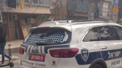 תיעוד הנזק שנגרם לניידת