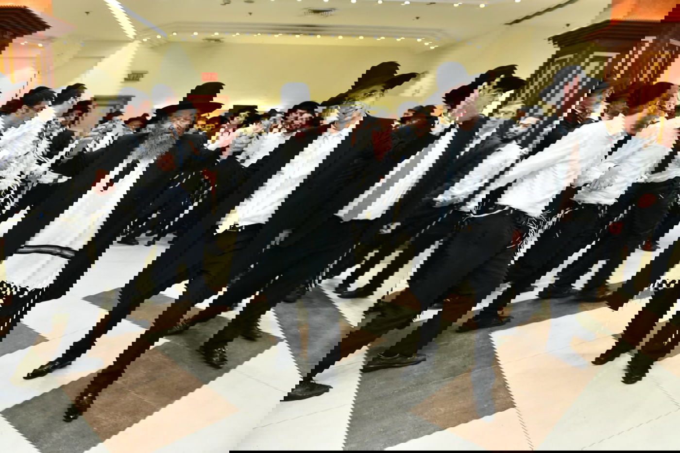 הגרד"י שפירא רוקד באירוע