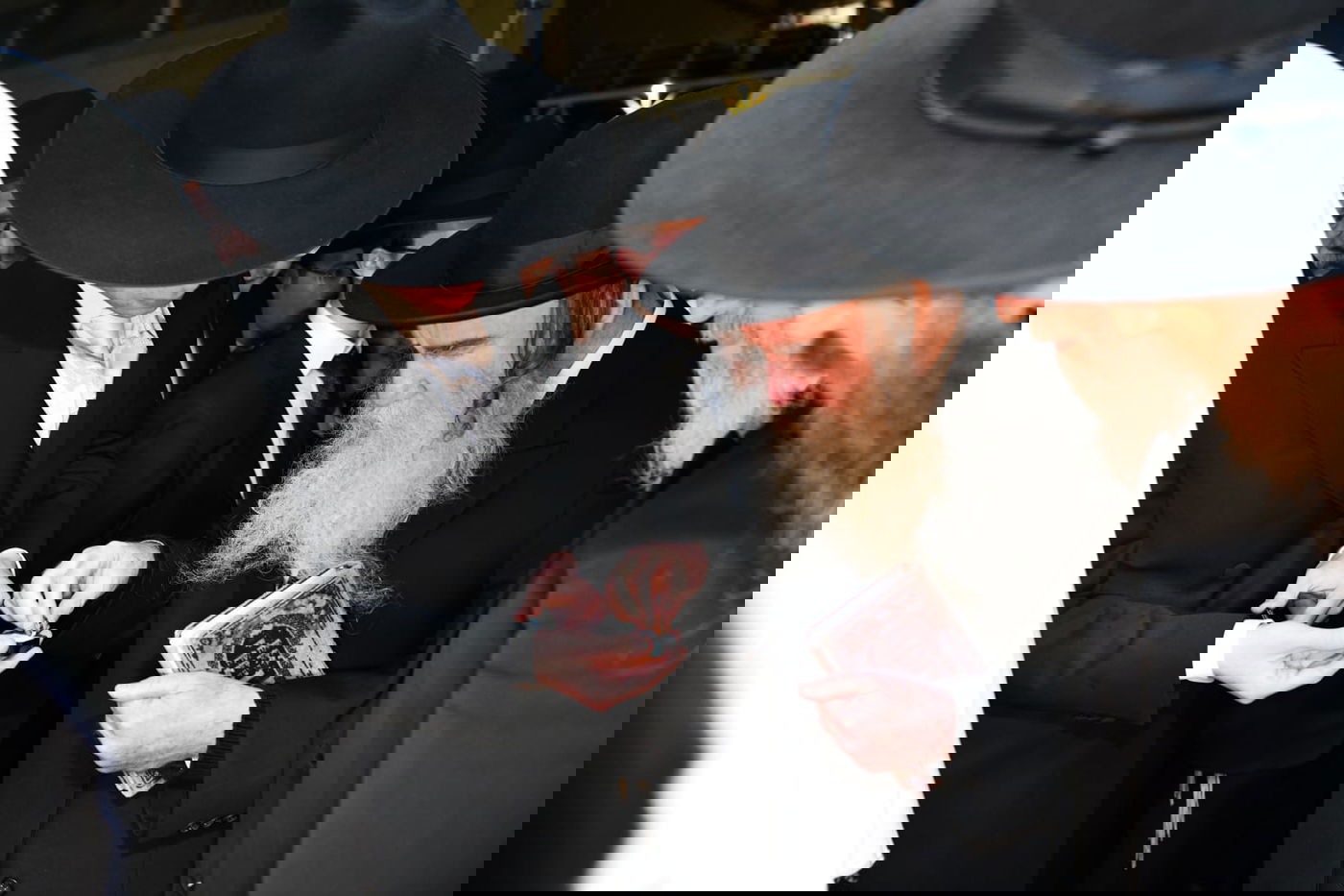 המונים בשמחת נישואי נכדי הגר"מ גרוס והגרמ"ד ליפקוביץ