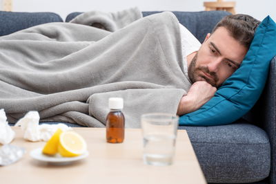 מפליא: כיצד למנוע שפעת בלי לקבל חיסון או לאכול ירקות