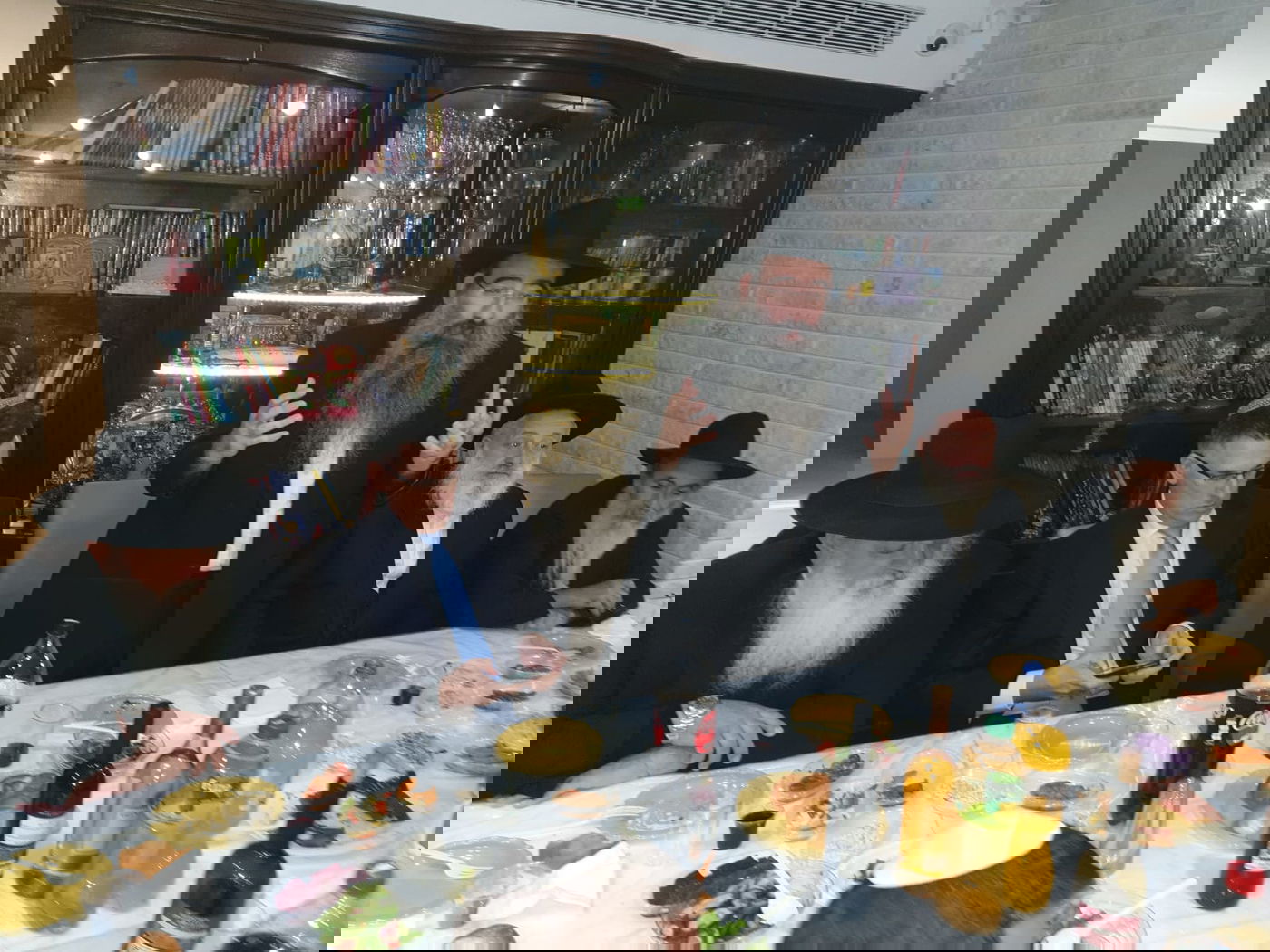 פריימריז? גדעון סער התוועד עם החב"דניקים