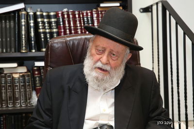 הגאון רבי צבי סימן טוב