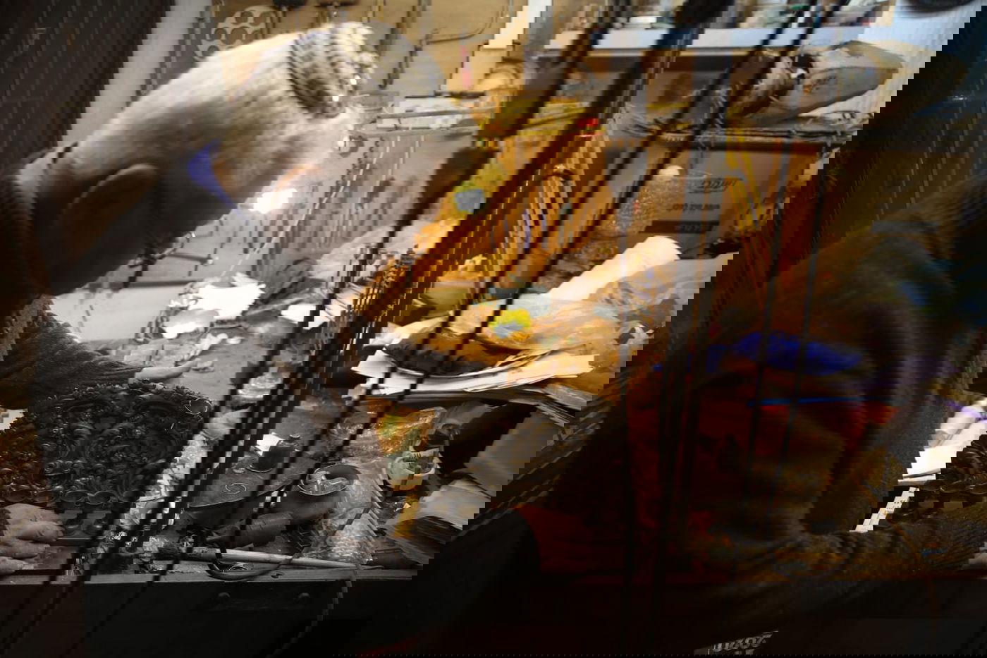 'מתקן החנוכיות' מנסה לעמוד בעומס העבודה