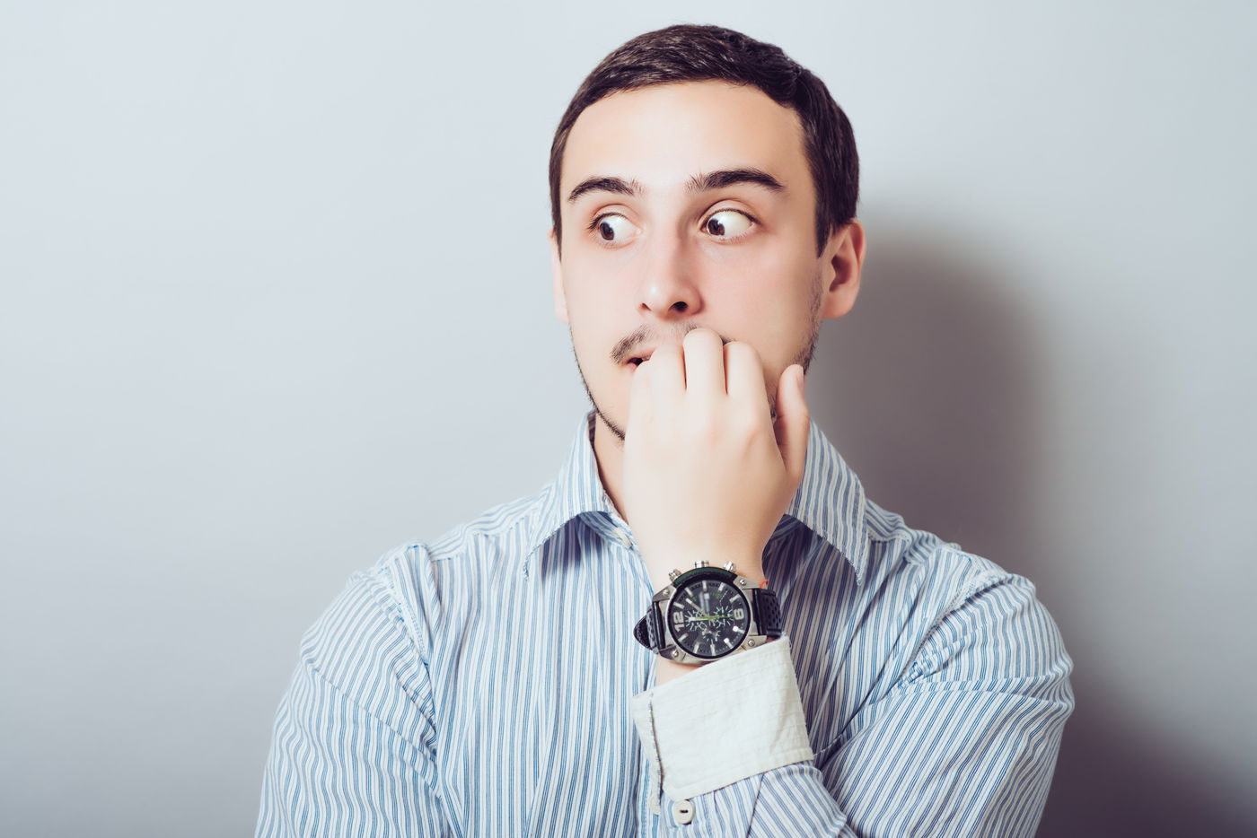 מחקר: יתכן שזו הסיבה שבגללה אתם כוססים ציפורניים