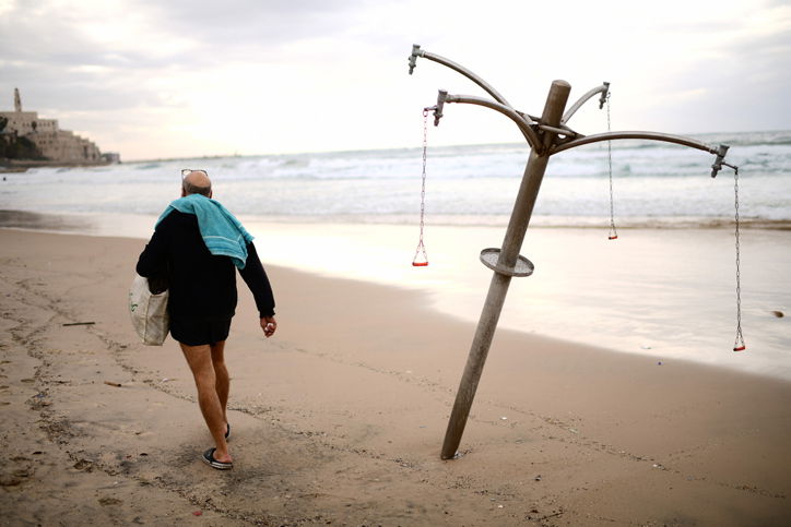 חוף הים בתל אביב אתמול