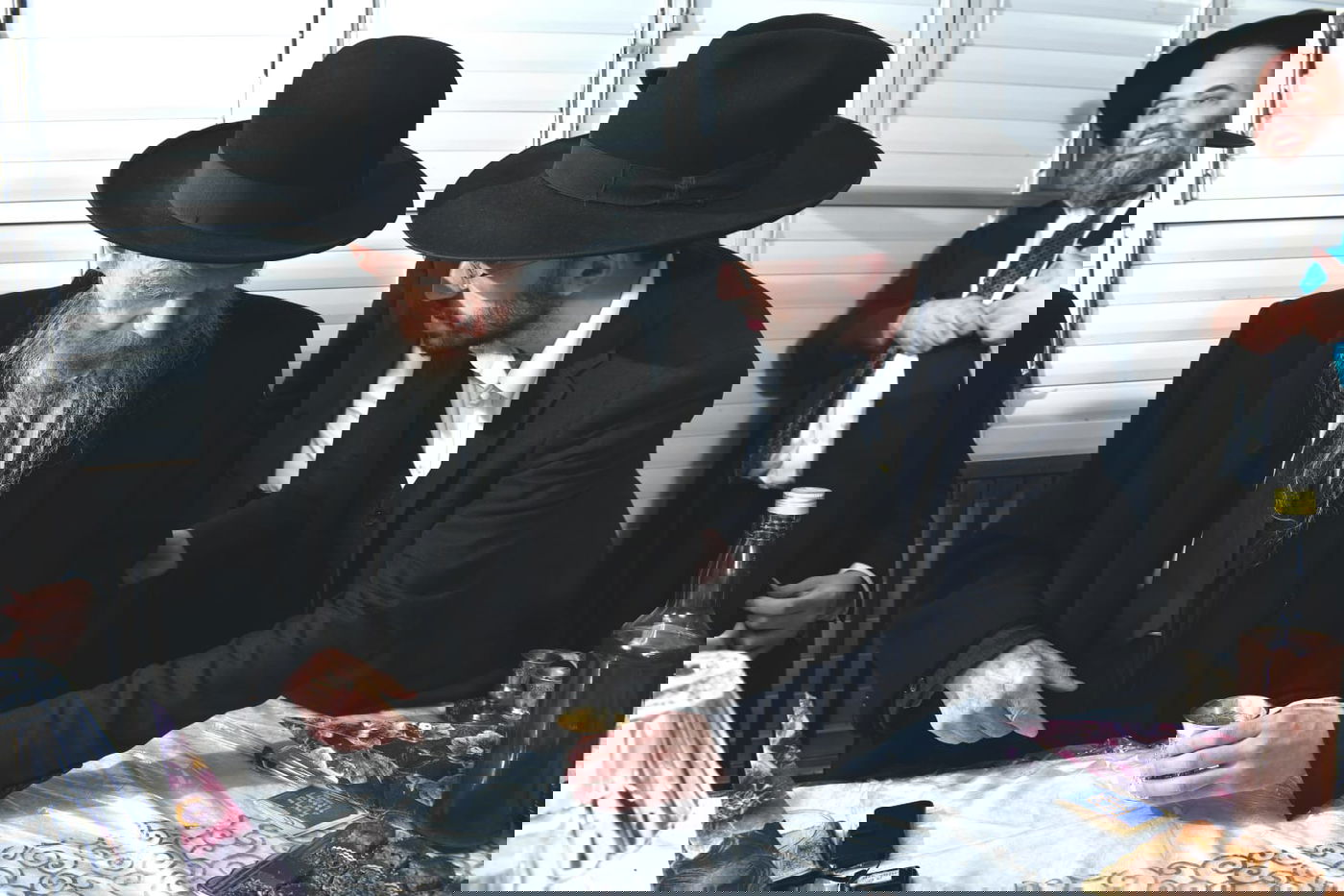 כך חגג ראש הישיבה, הגרי"ג אדלשטיין בר מצווה לנינו