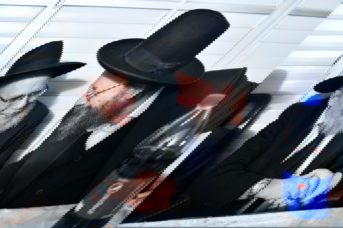 כך חגג ראש הישיבה, הגרי"ג אדלשטיין בר מצווה לנינו