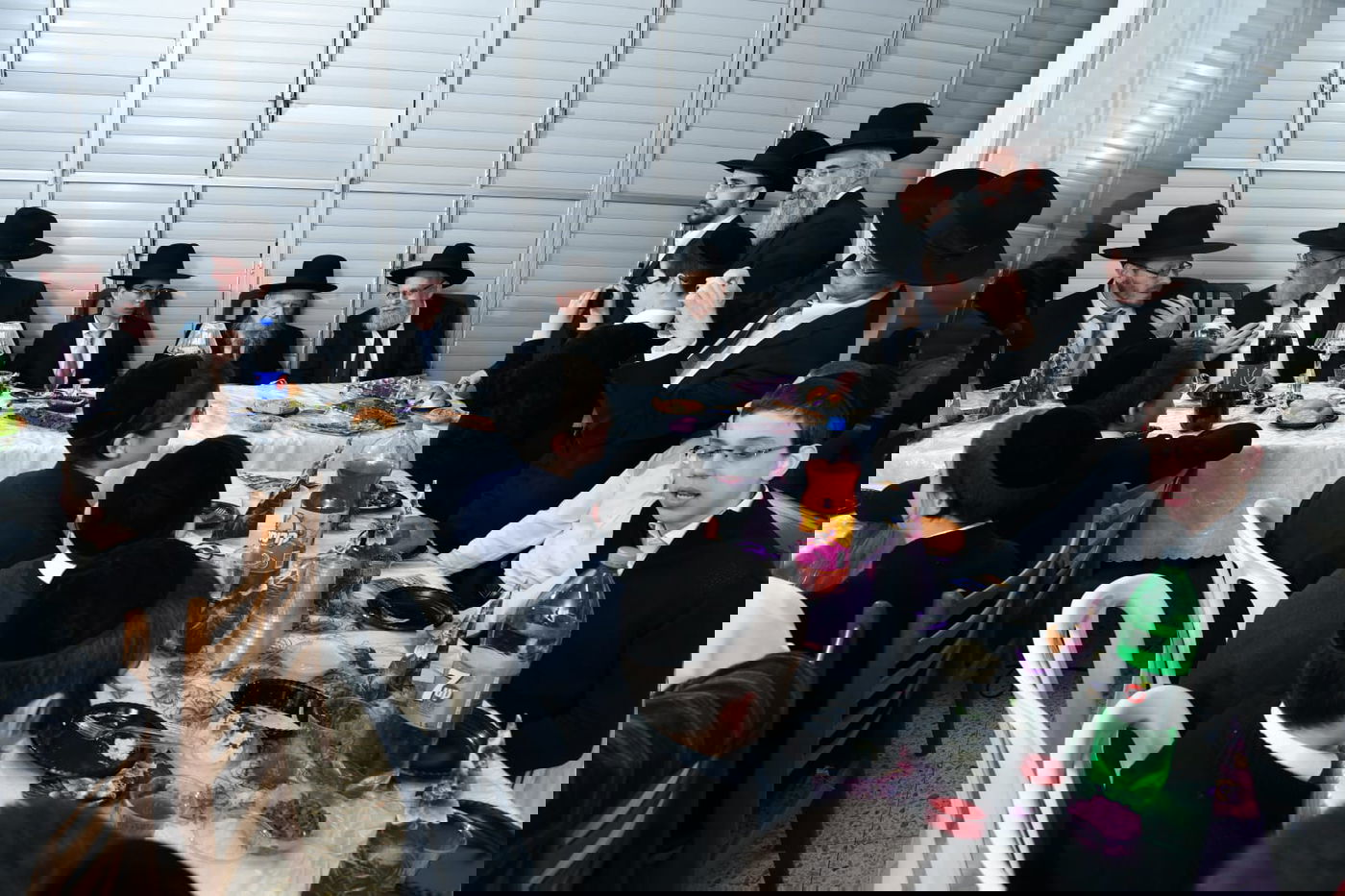 כך חגג ראש הישיבה, הגרי"ג אדלשטיין בר מצווה לנינו