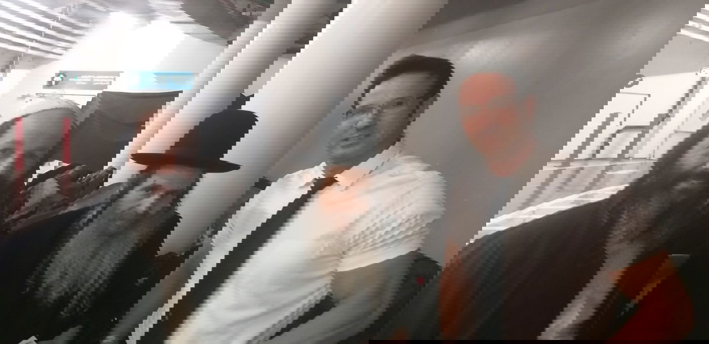 סגן 'מר עולם' יצחק אבישר לרב שלום ארוש:  'בגלל השבת אני רק סגן'