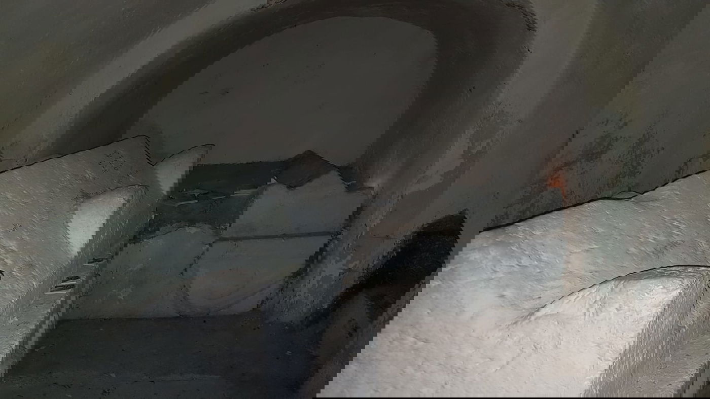 יהודי מימן, מוסלמים שיפצו את מערת האמורא רבי יהושע