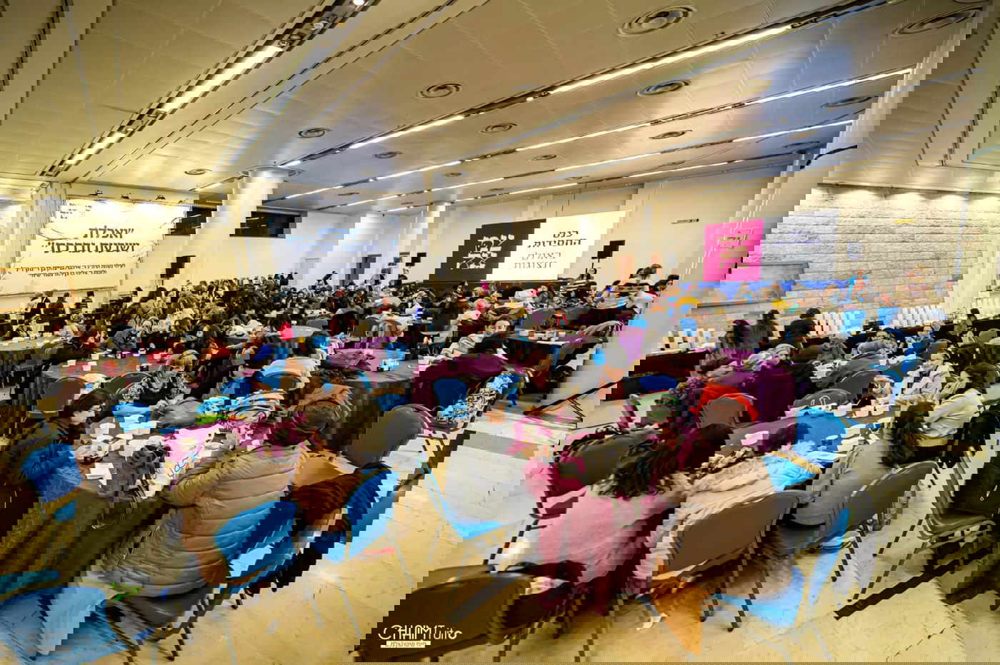 כש-25 אלף נשים בפאות וכיסויי ראש ניגנו "ארבע בבות"