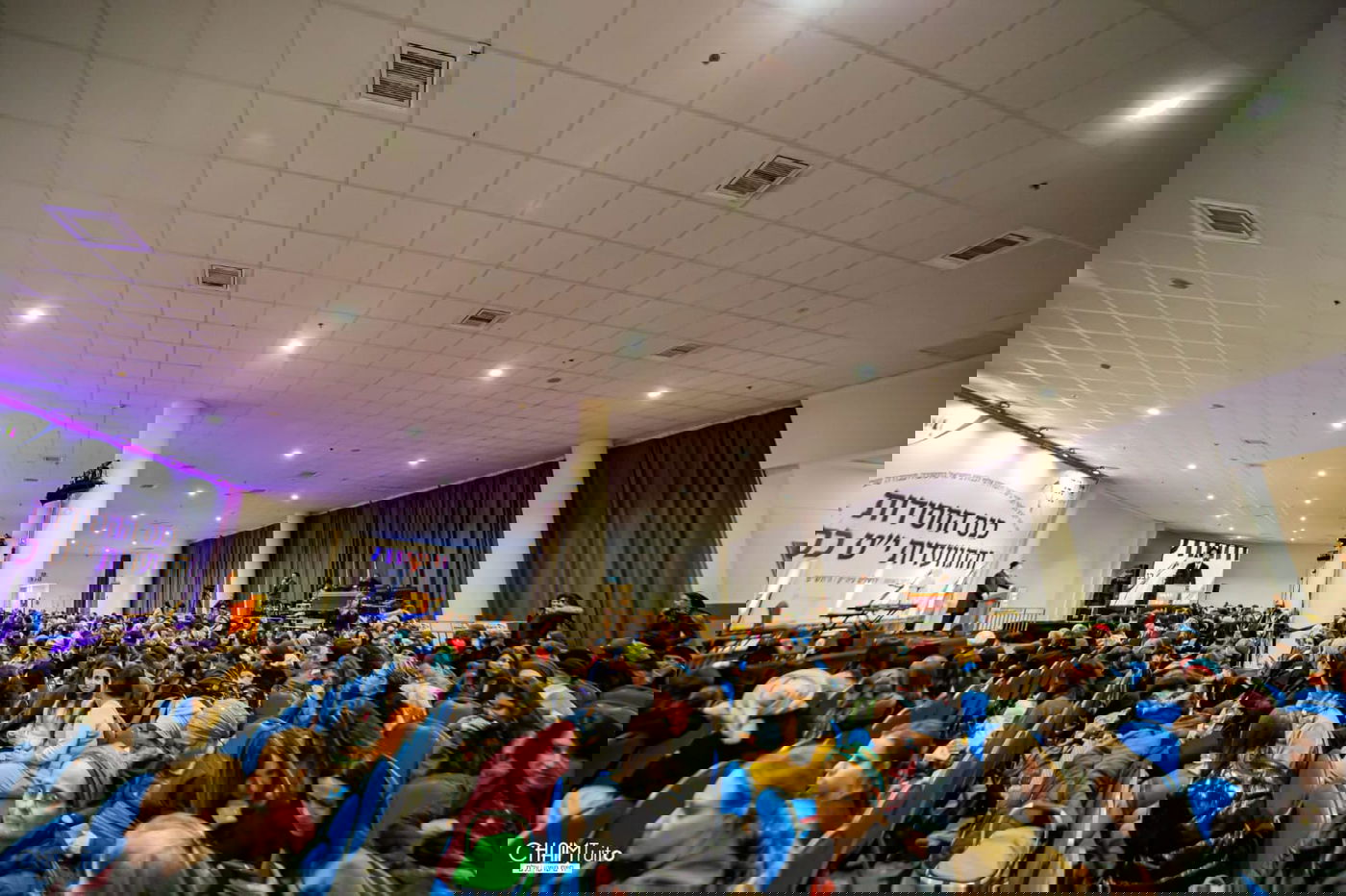 כש-25 אלף נשים בפאות וכיסויי ראש ניגנו "ארבע בבות"