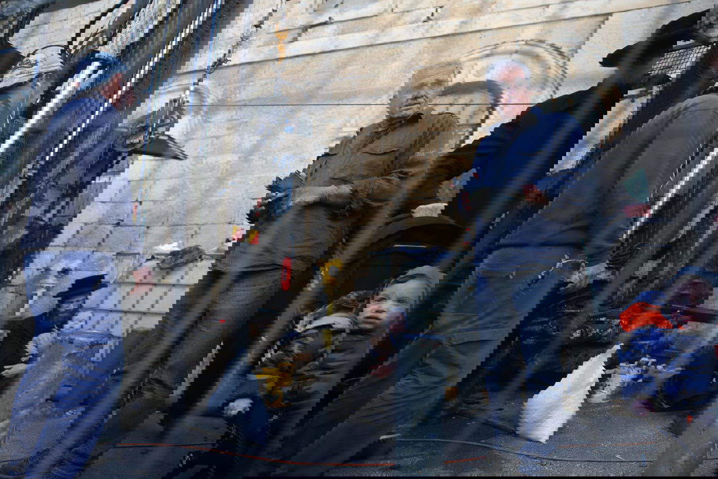 הקיצונים התיישבו עם ילדיהם באתר בניית הרכבת הקלה