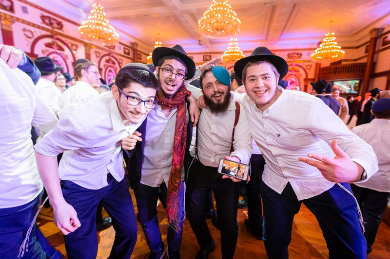 החגיגה במוסקבה לכבוד חג הגאולה, י"ט כסלו