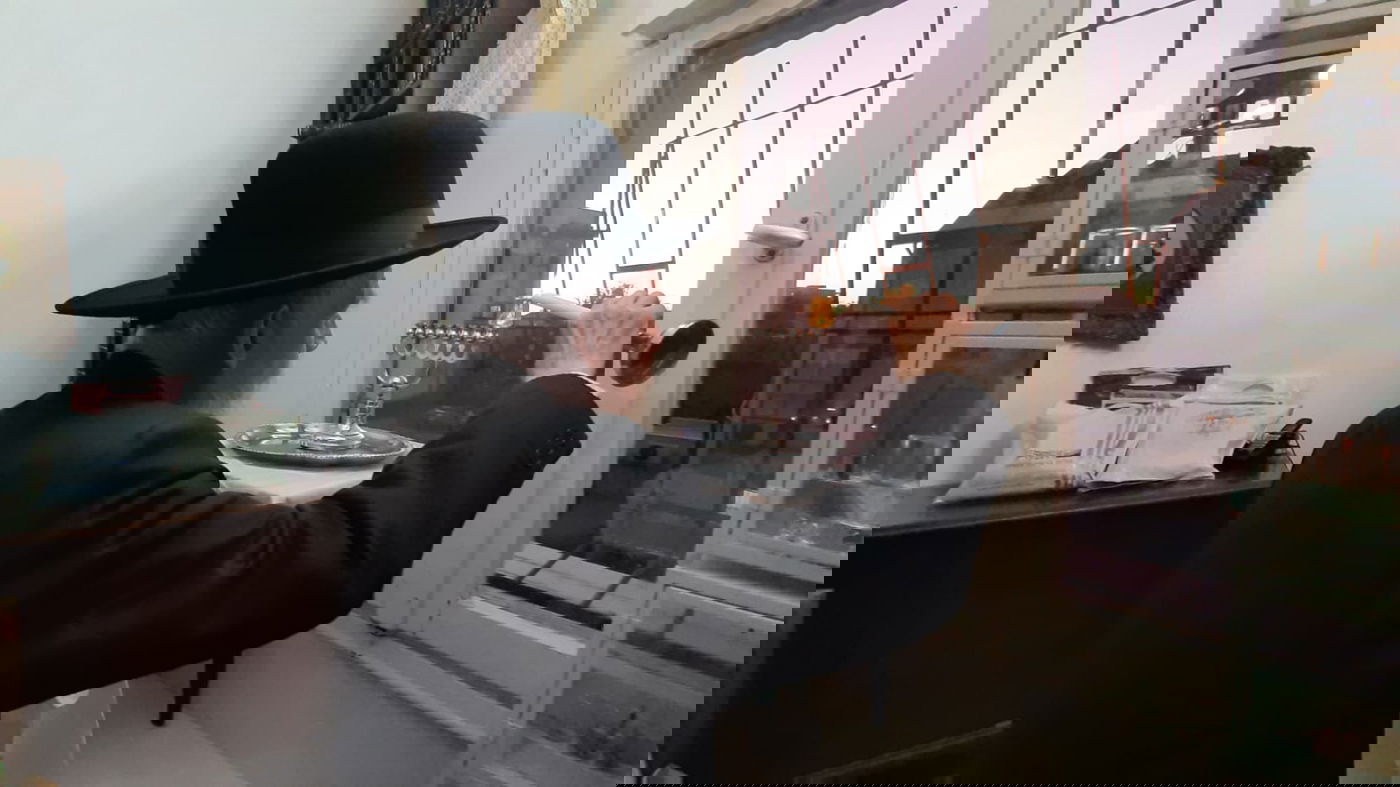 ראש הישיבה הדליק נר ראשון, ושקע בלימוד