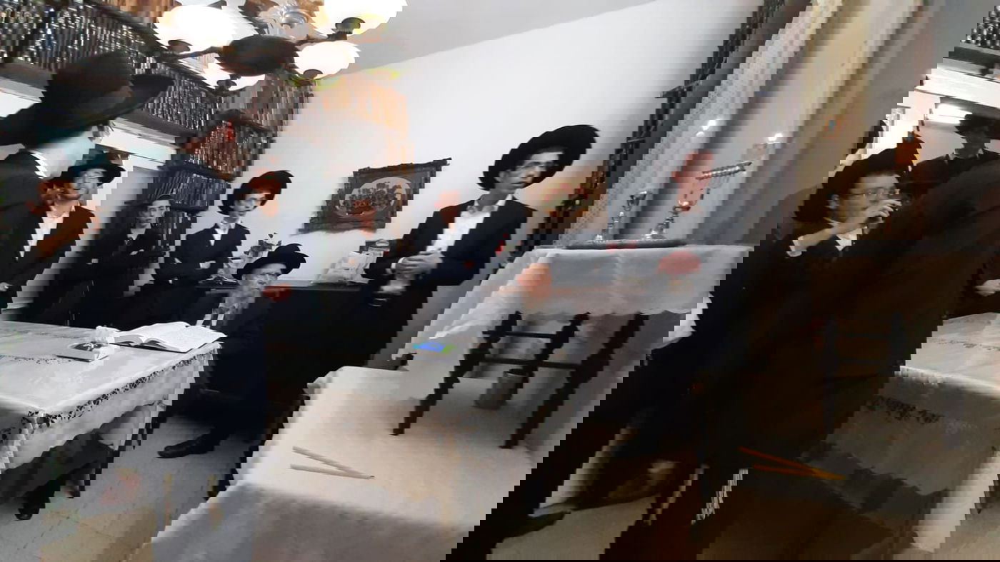 ראש הישיבה הדליק נר ראשון, ושקע בלימוד