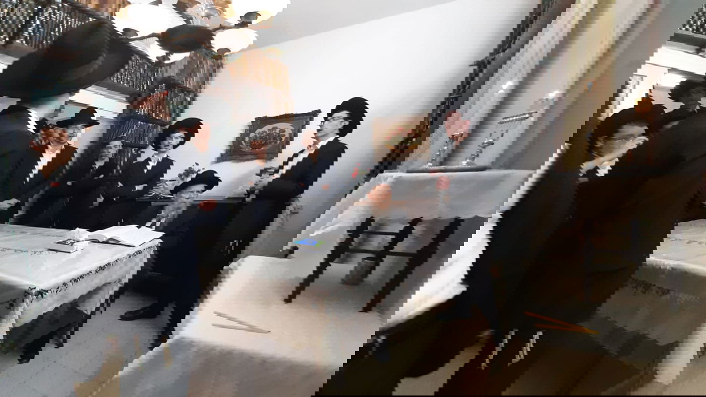 ראש הישיבה הדליק נר ראשון, ושקע בלימוד