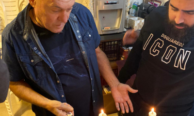 כששלומי שבת סלסל את ברכות ההדלקה