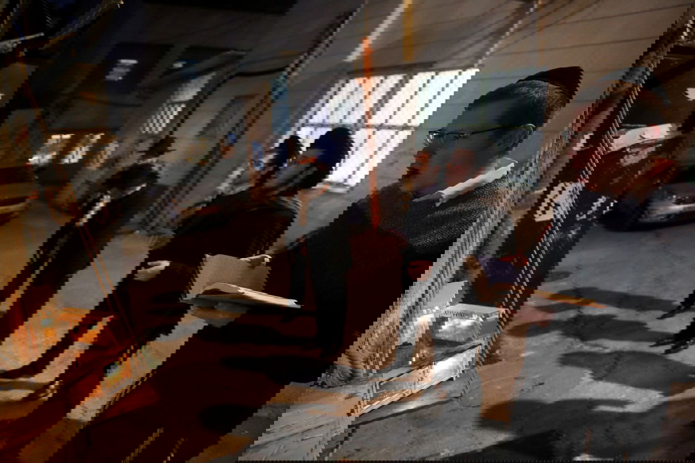 צפו: אווירת ימי חג החנוכה ברחובות ירושלים