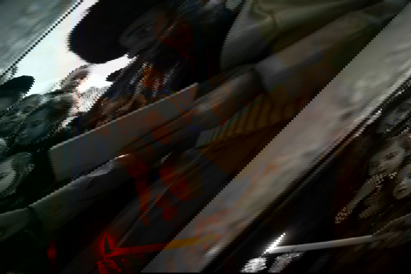 צפו: אווירת ימי חג החנוכה ברחובות ירושלים