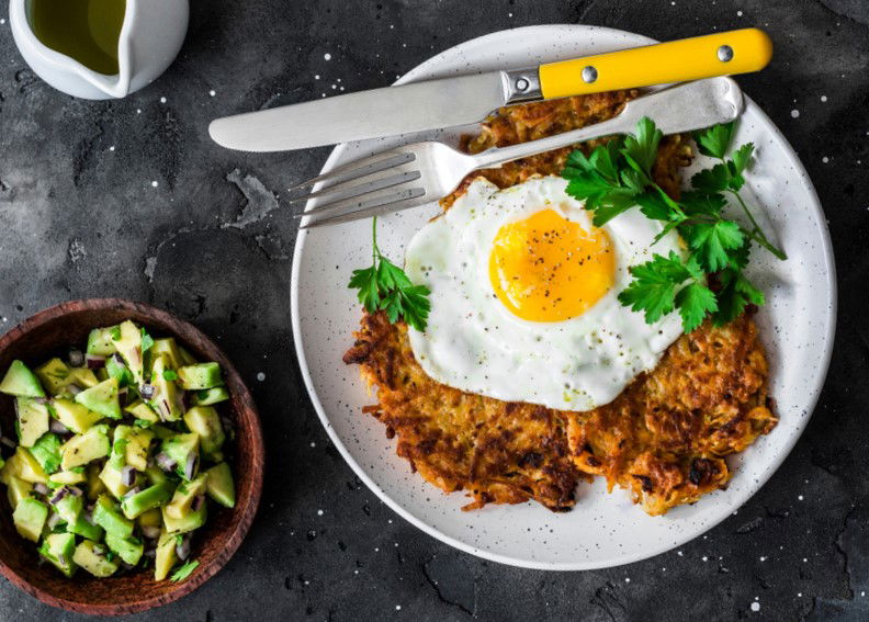 לביבות בטטה ובצל ירוק עם המון גבינה