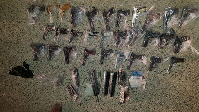 האקדחים שנתפסו